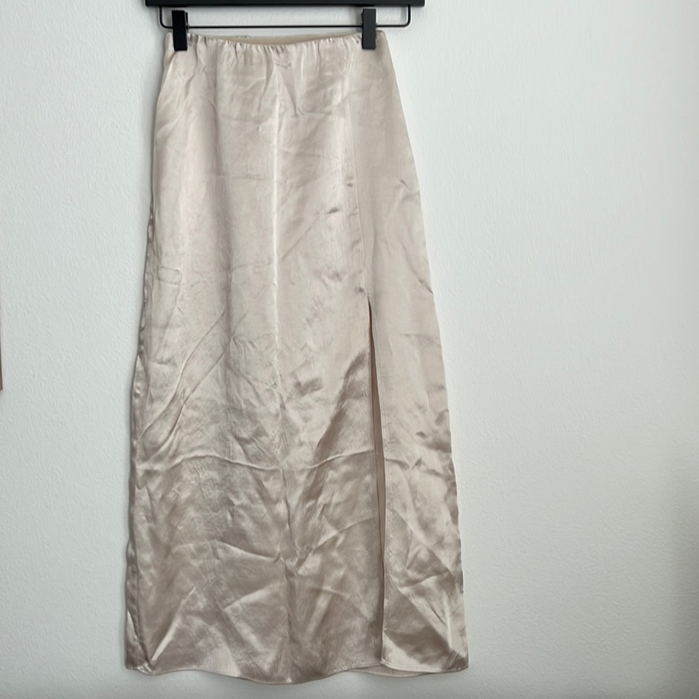 Aritzia Babaton Slip Skirt - 00
